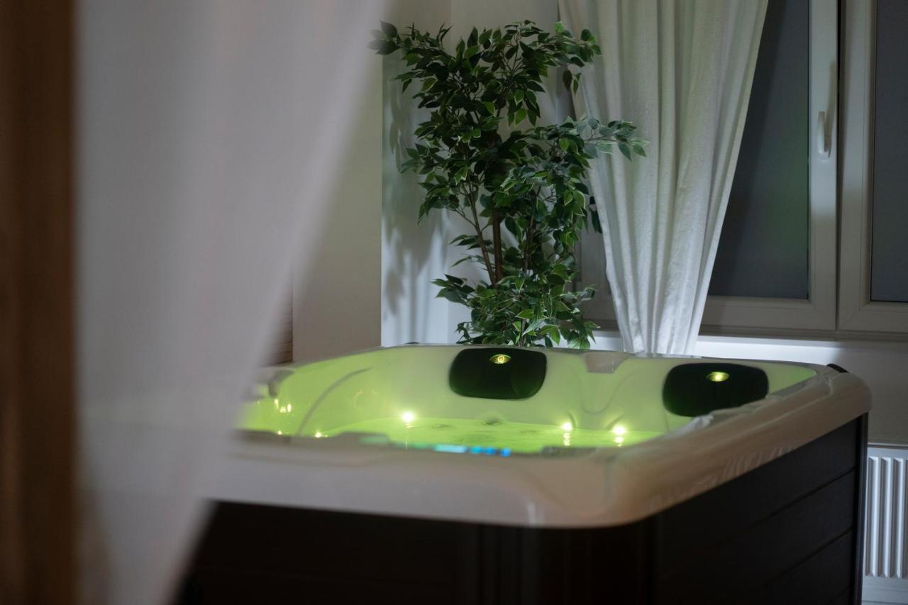 Spa Palawan Prive Avec Jacuzzi Et Sauna Liege Hotel Buitenkant foto